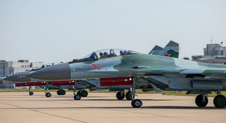 Kampfflugzeuge der russischen Streitkräfte im Überblick [Bildinhalt mit KI erstellt]